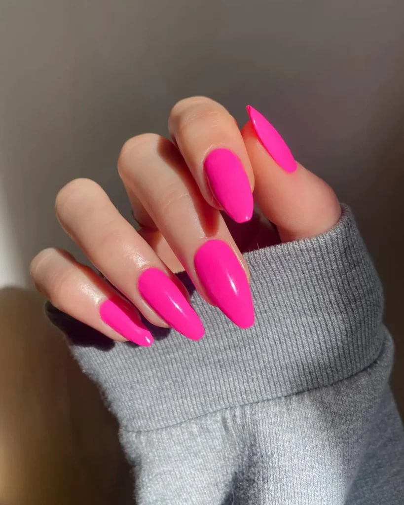 Hot pink bright nails summer