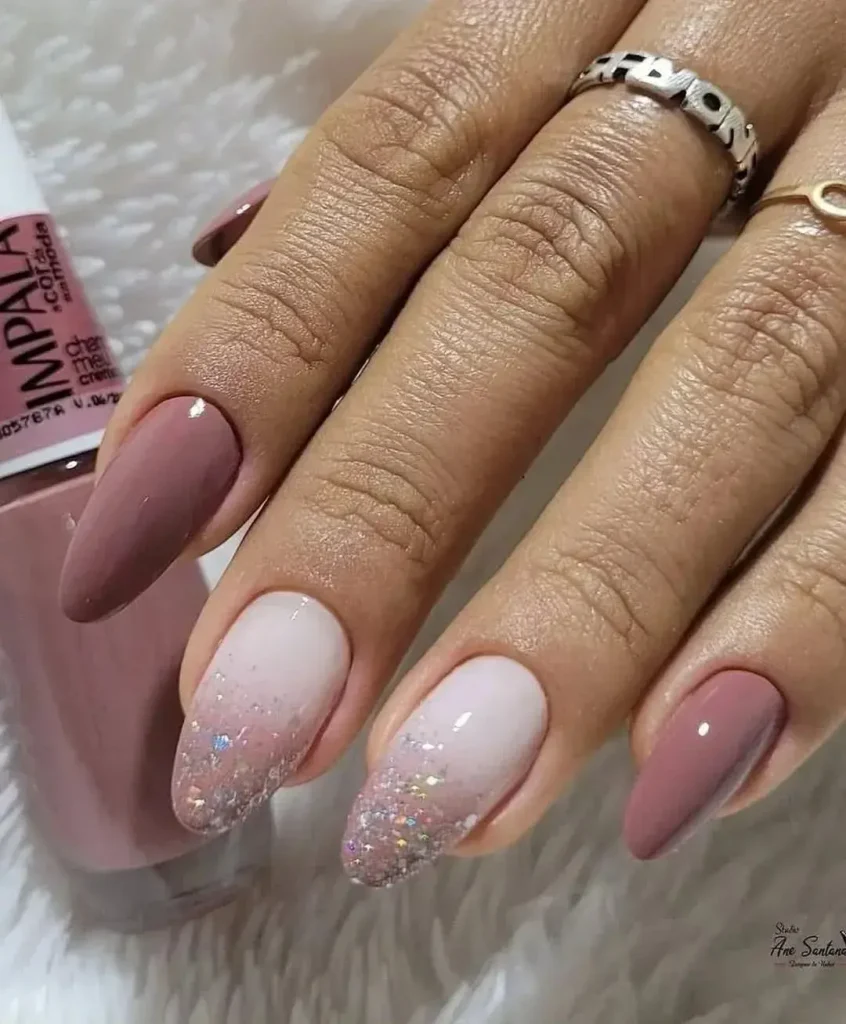 Mauve glitter ombre almond nails