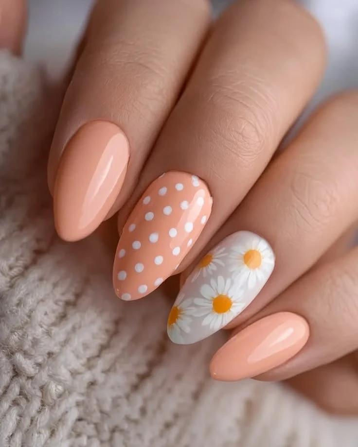 Peach Daisy and Polka Dot Accent Nails 